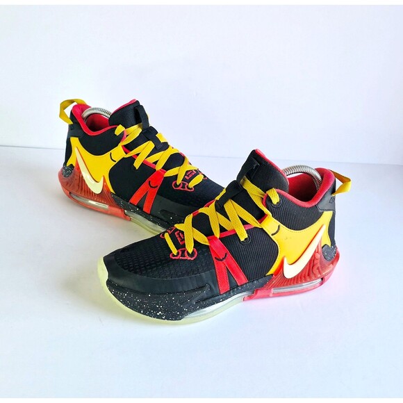 Nike Other - NIKE Lebron Witness VII 7 GS Black Crimson Kids Youth Sneakers 6.5 DQ8650-001